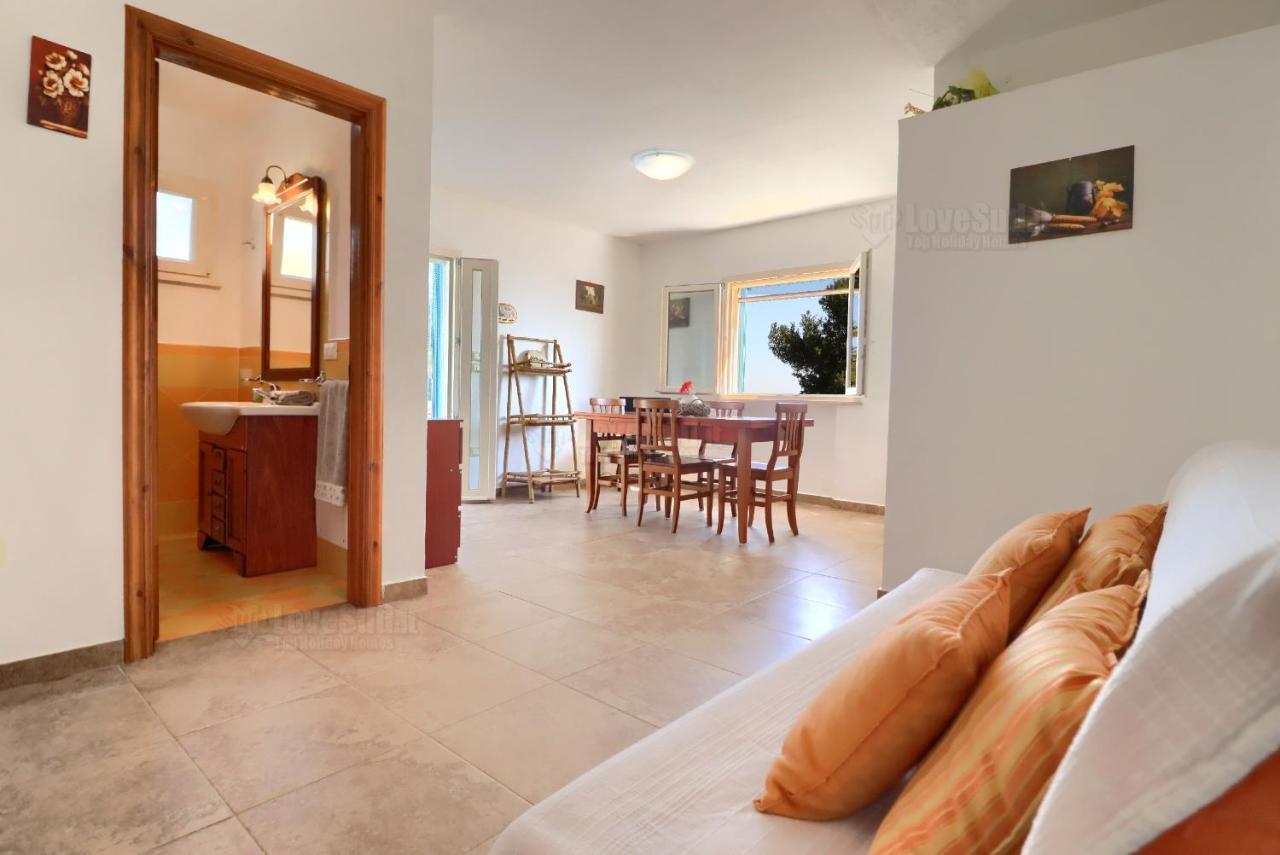Casa Funnuvojere By Lovesud Corsano  Esterno foto